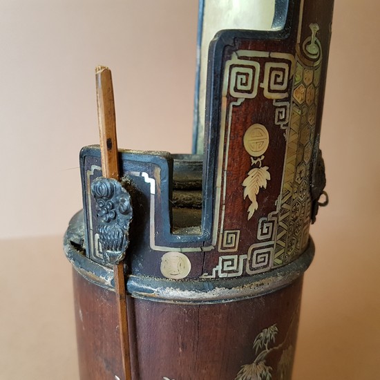 Pipe à opium ancienne en bois de bambou incrustation nacre XIX ième ASIE